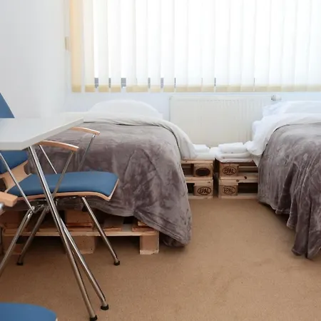 Expo Nadarzyn 3rooms Апартаменты