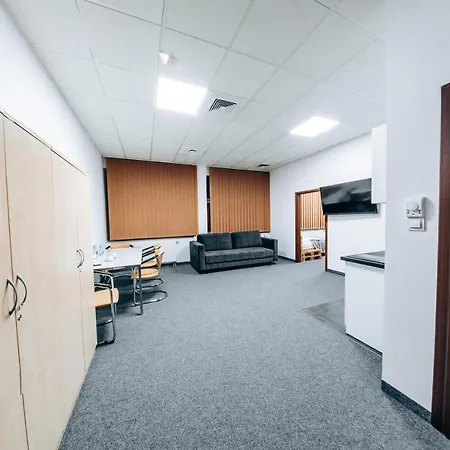 Expo Nadarzyn 3rooms Апартаменты